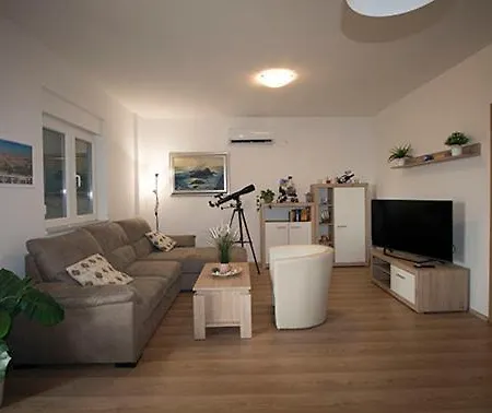 Rita Apartamento Seline