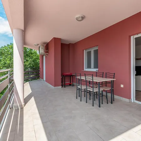 Rita Apartamento Seline